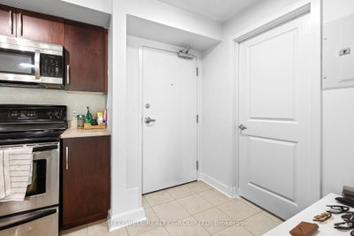 138 Somerset Street W • #803 • Ottawa, ON photo 3
