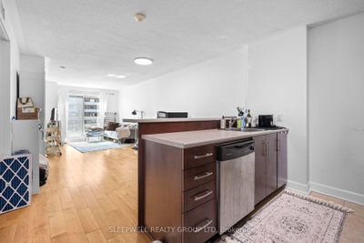 138 Somerset Street W • #803 • Ottawa, ON photo 4
