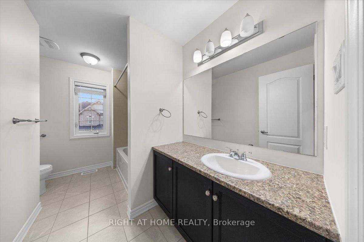 605 Silver Spruce Way • Ottawa, ON photo 27