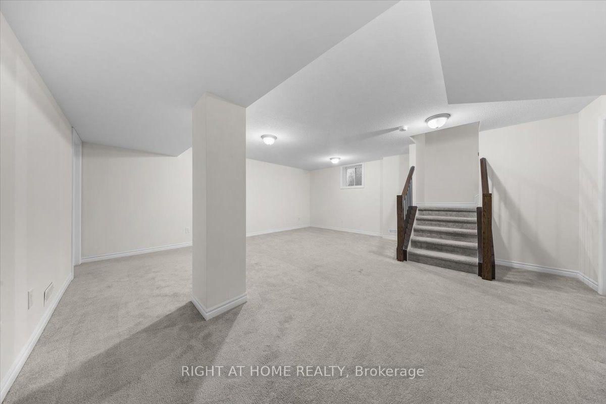 605 Silver Spruce Way • Ottawa, ON photo 28