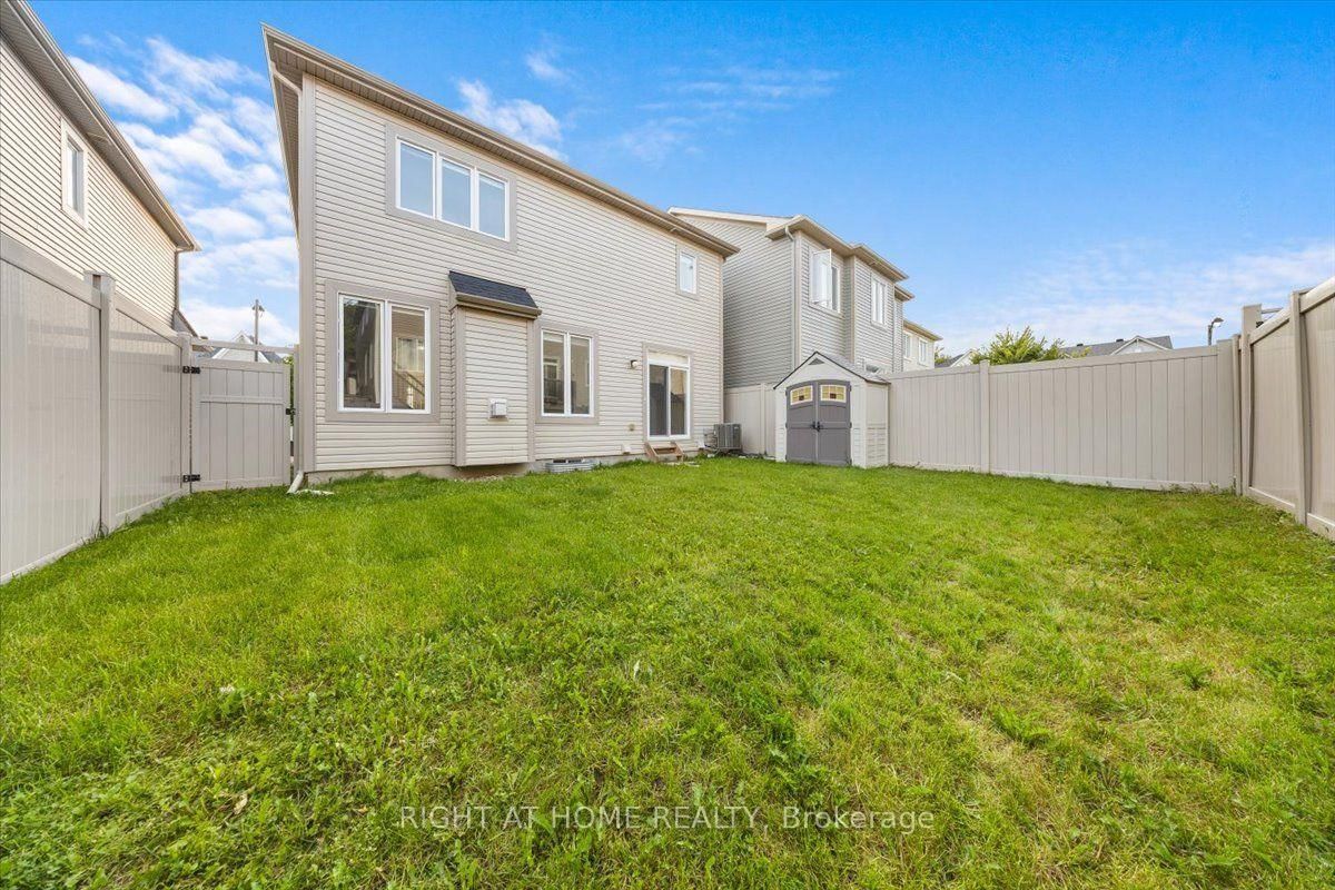605 Silver Spruce Way • Ottawa, ON photo 32