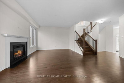 605 Silver Spruce Way • Ottawa, ON photo 6