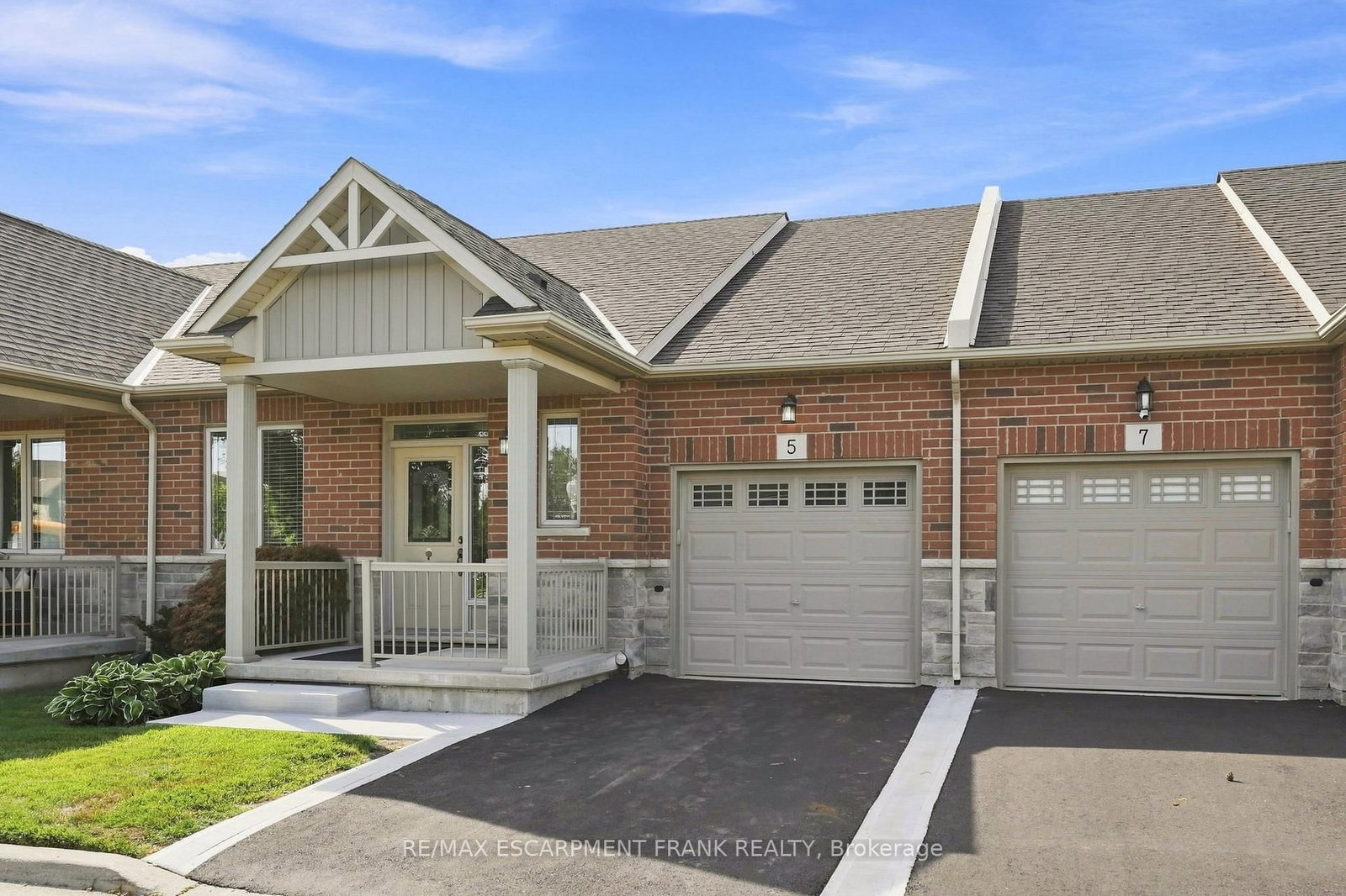 5 Murphy Lane • Hamilton, ON photo 4