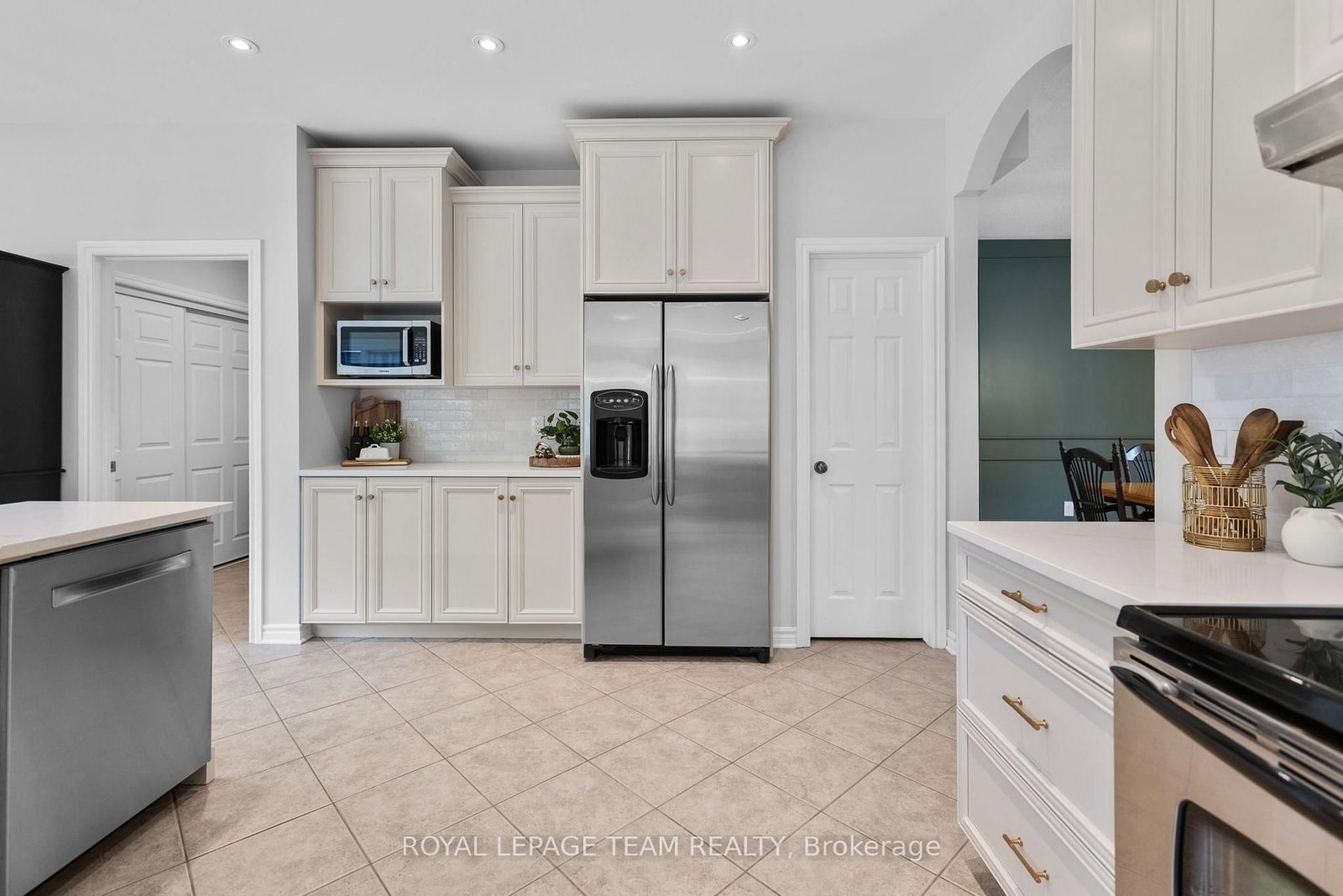 234 Cyd Street • Carp, ON photo 10