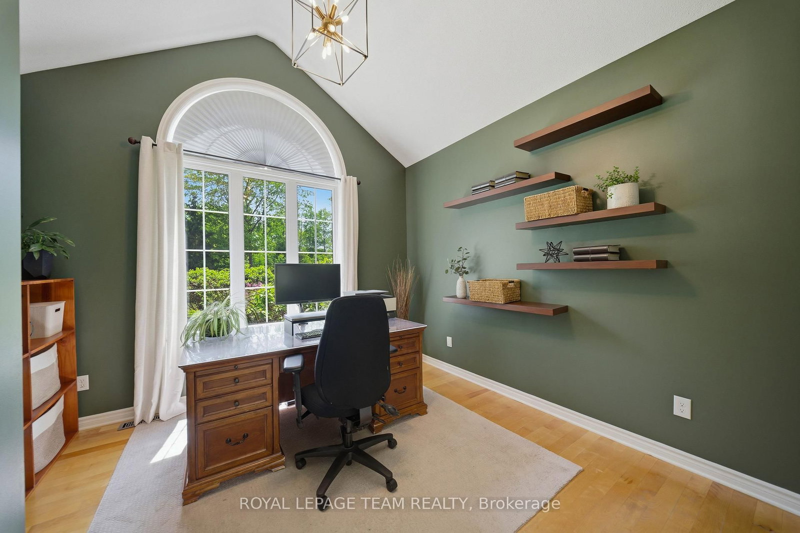 234 Cyd Street • Carp, ON photo 8