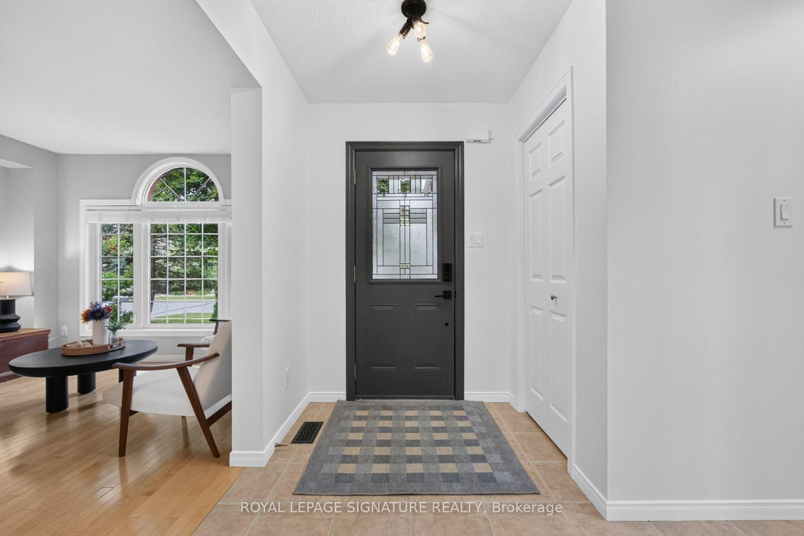 16 Pine Ridge Drive • Guelph, ON photo 4