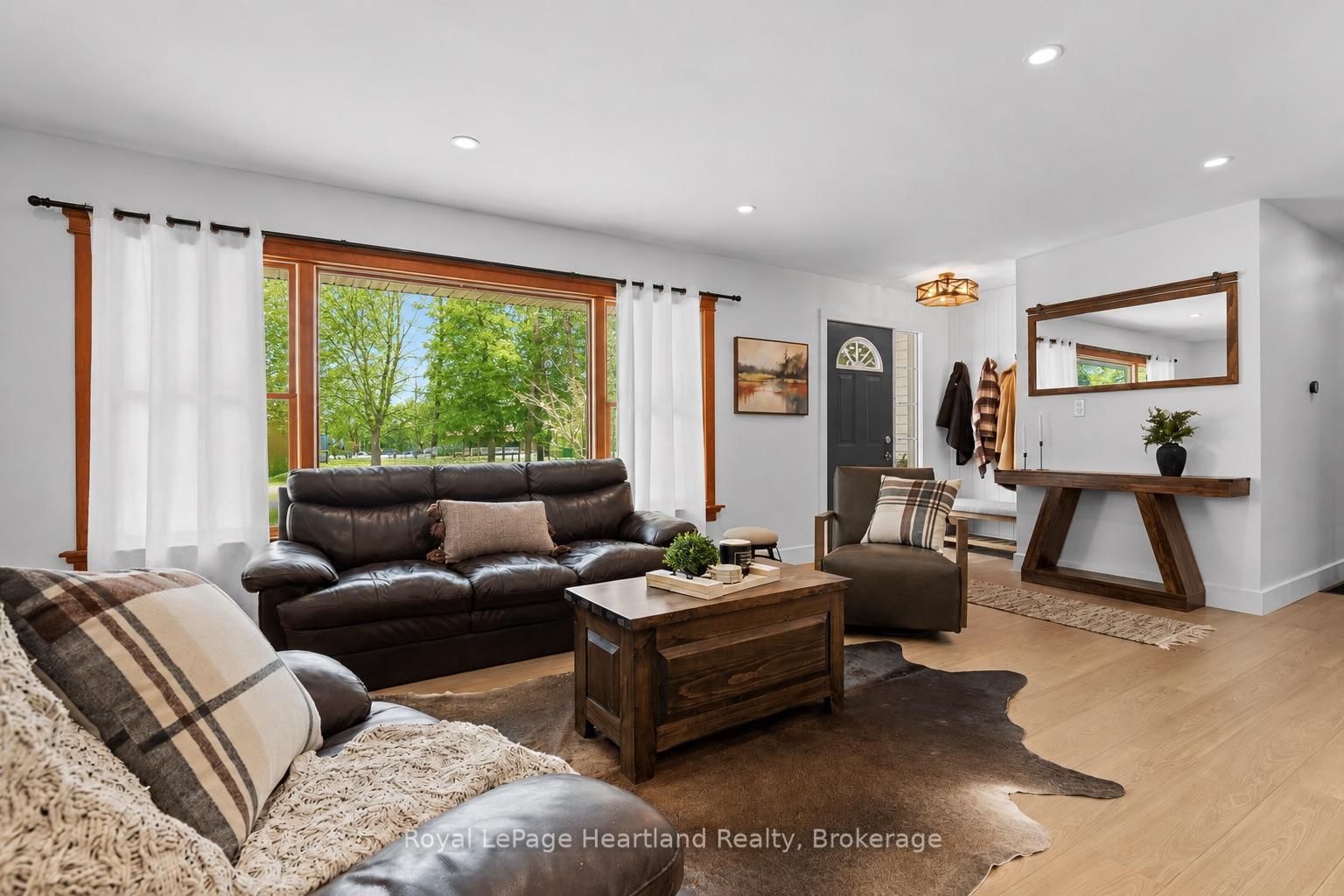 77 Chalk Street N • Huron East, ON photo 10