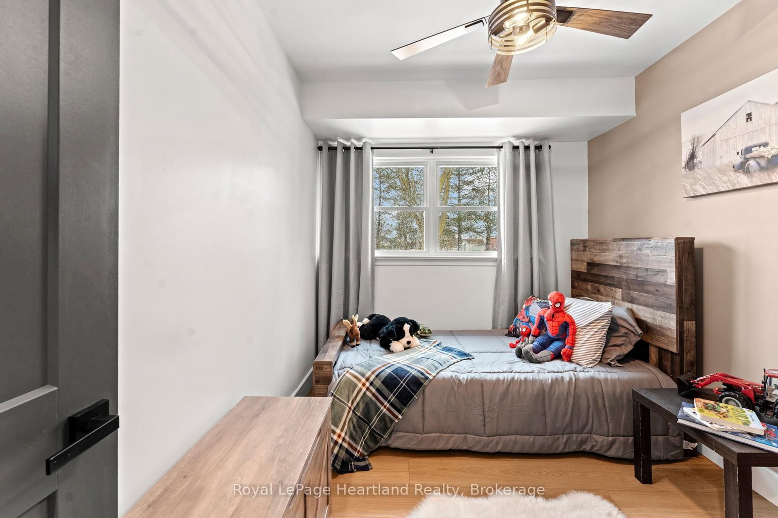 77 Chalk Street N • Huron East, ON photo 15