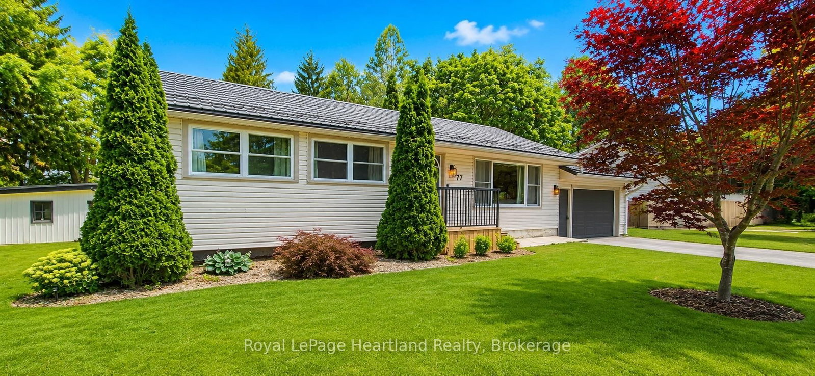 77 Chalk Street N • Huron East, ON photo 2