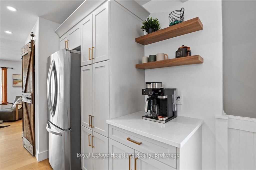 77 Chalk Street N • Huron East, ON photo 8