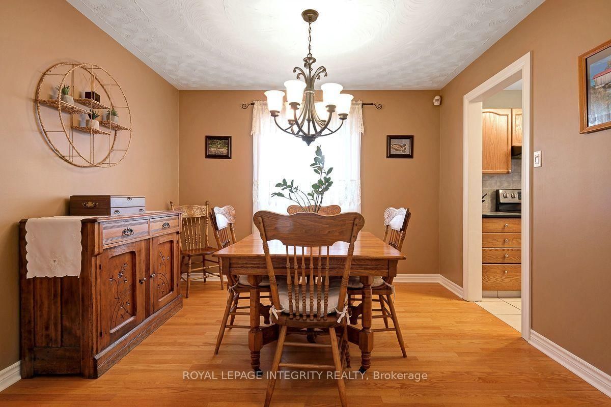 390 Oaklawn Crescent • Orleans, ON photo 10