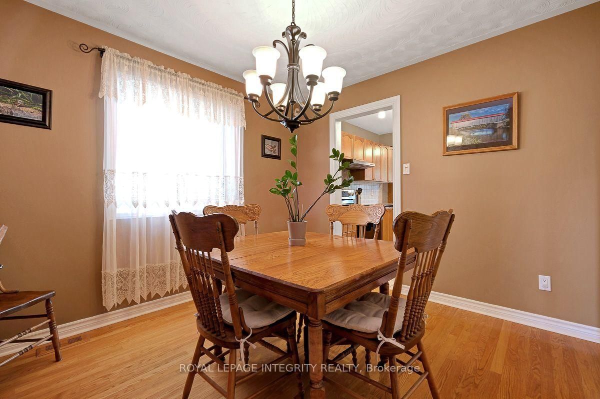 390 Oaklawn Crescent • Orleans, ON photo 12
