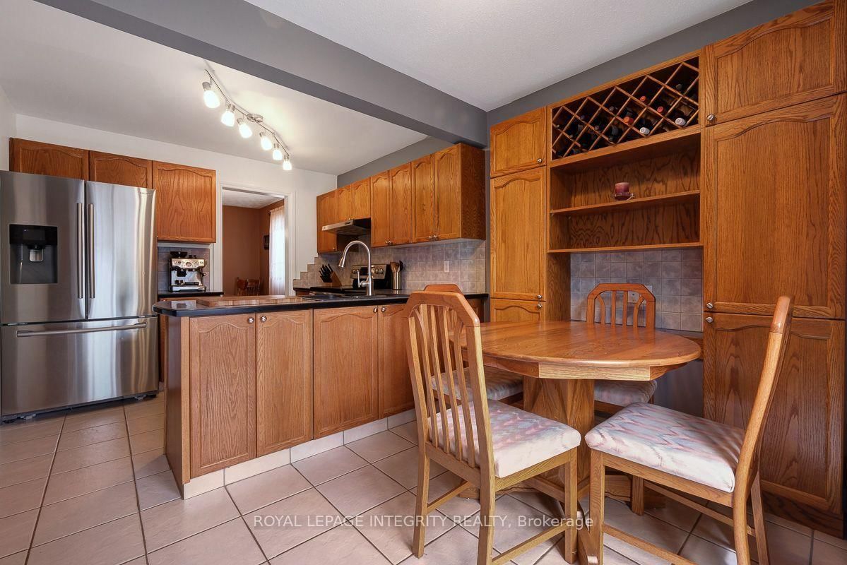 390 Oaklawn Crescent • Orleans, ON photo 14