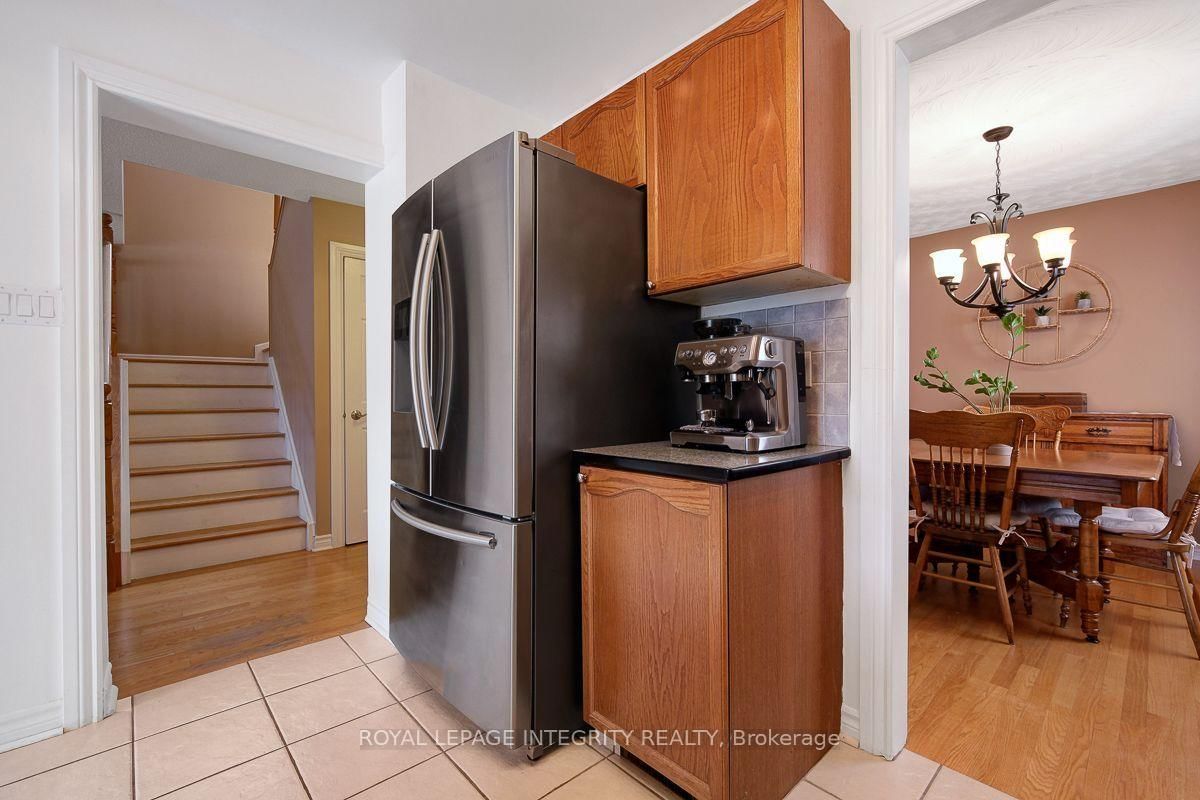 390 Oaklawn Crescent • Orleans, ON photo 20