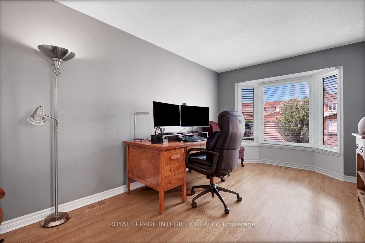390 Oaklawn Crescent • Orleans, ON photo 24