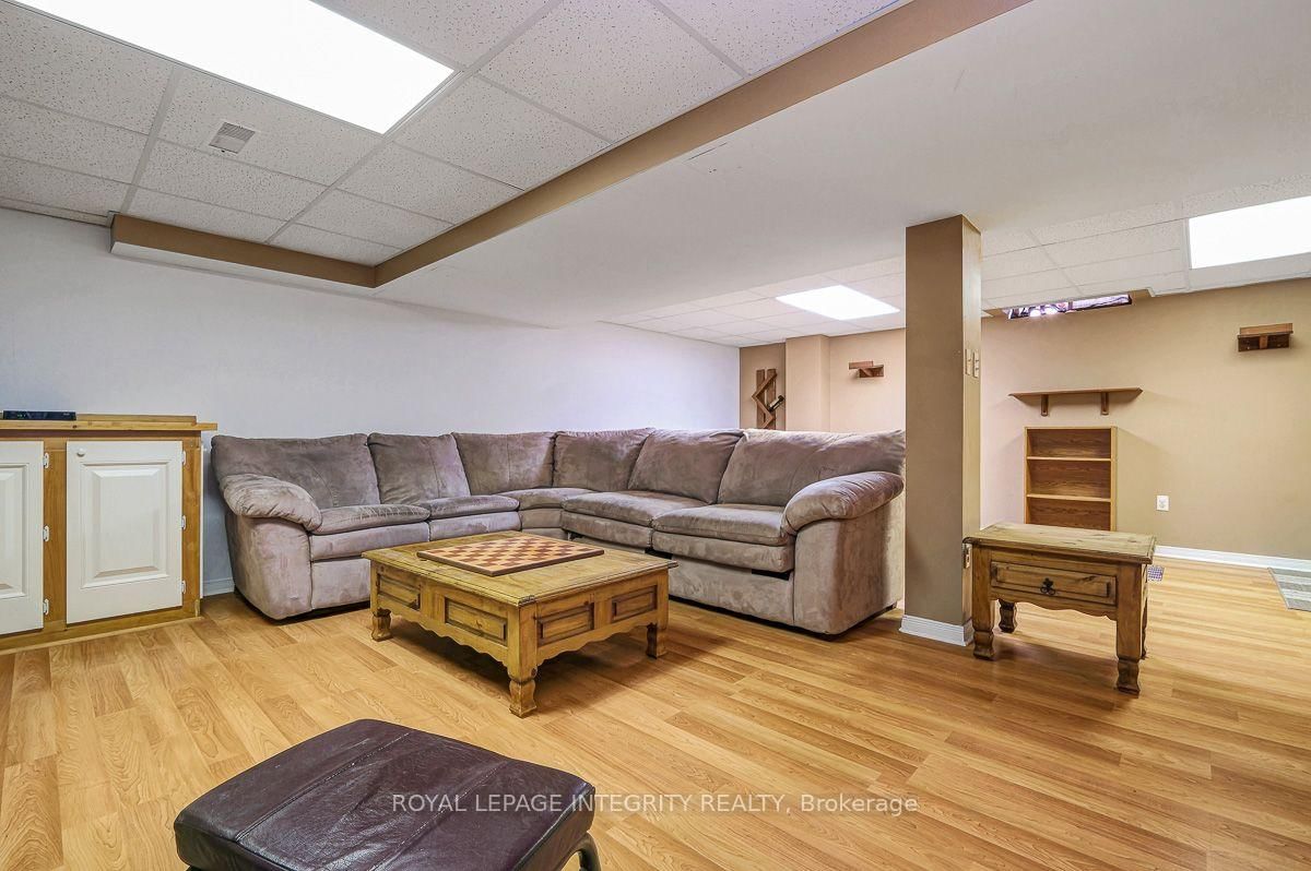 390 Oaklawn Crescent • Orleans, ON photo 34