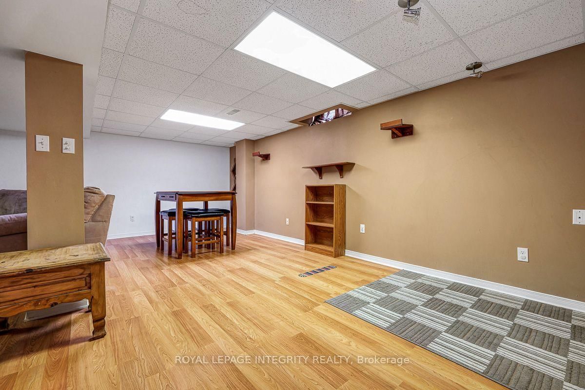 390 Oaklawn Crescent • Orleans, ON photo 35