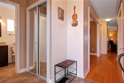 390 Oaklawn Crescent • Orleans, ON photo 5