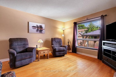 390 Oaklawn Crescent • Orleans, ON photo 7