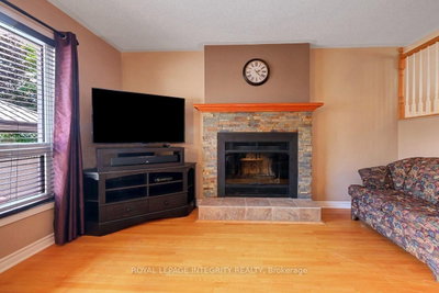 390 Oaklawn Crescent • Orleans, ON photo 8