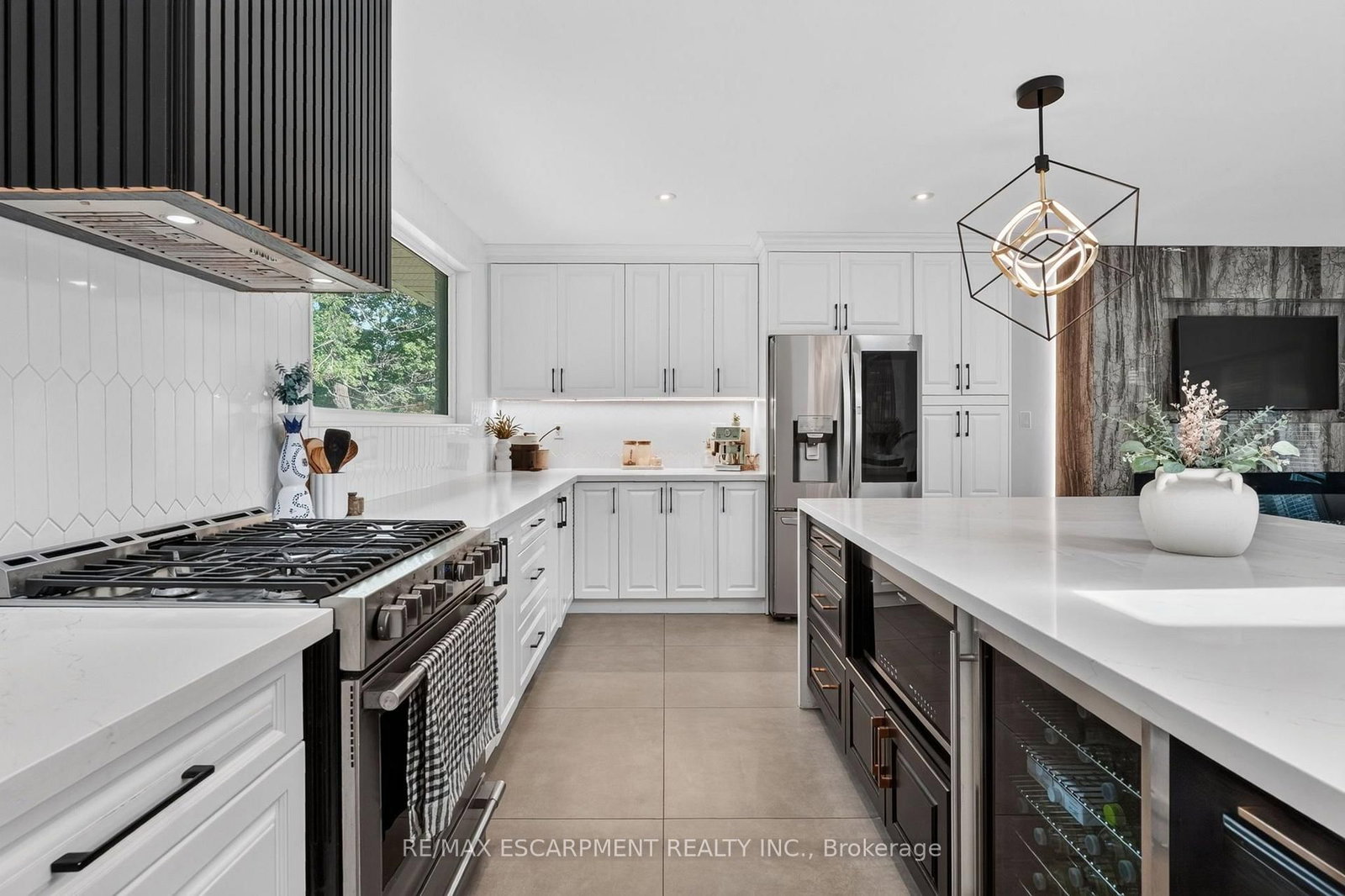 9 Leslie Drive • Hamilton, ON photo 17
