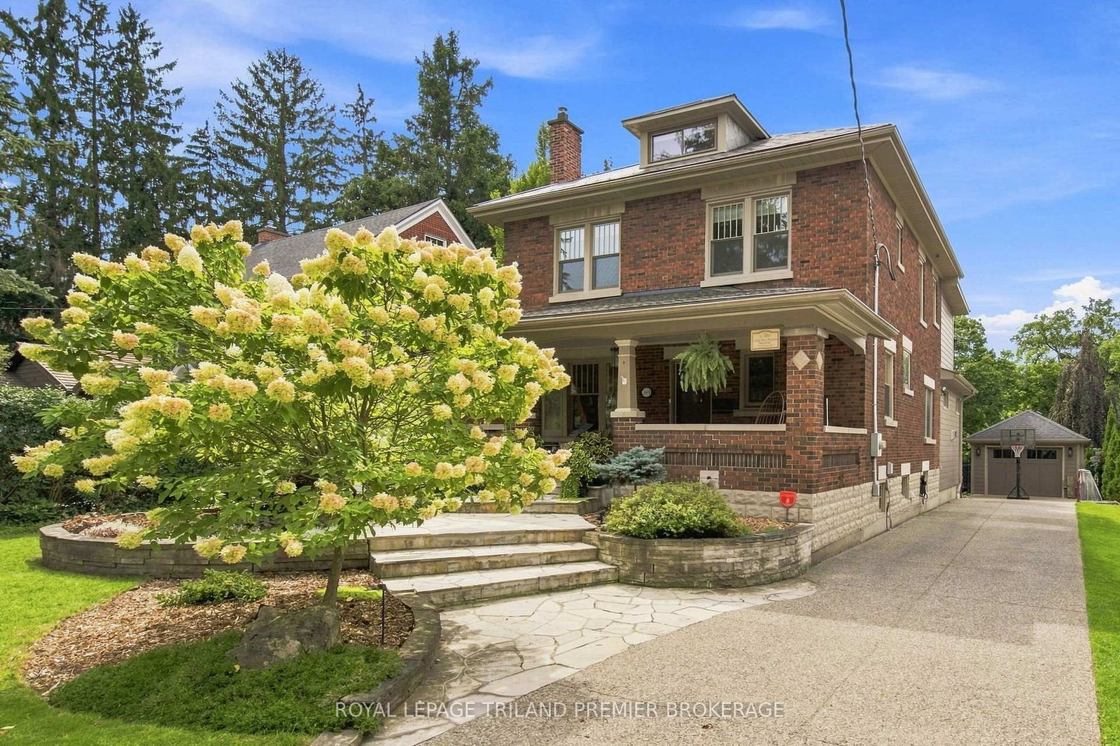 399 Wortley Road • London South, ON photo 2