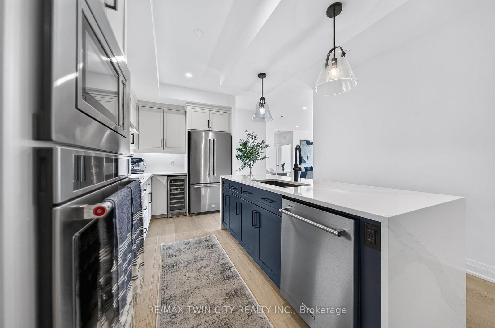71 Wyndham Street S • #601 • Guelph, ON photo 16