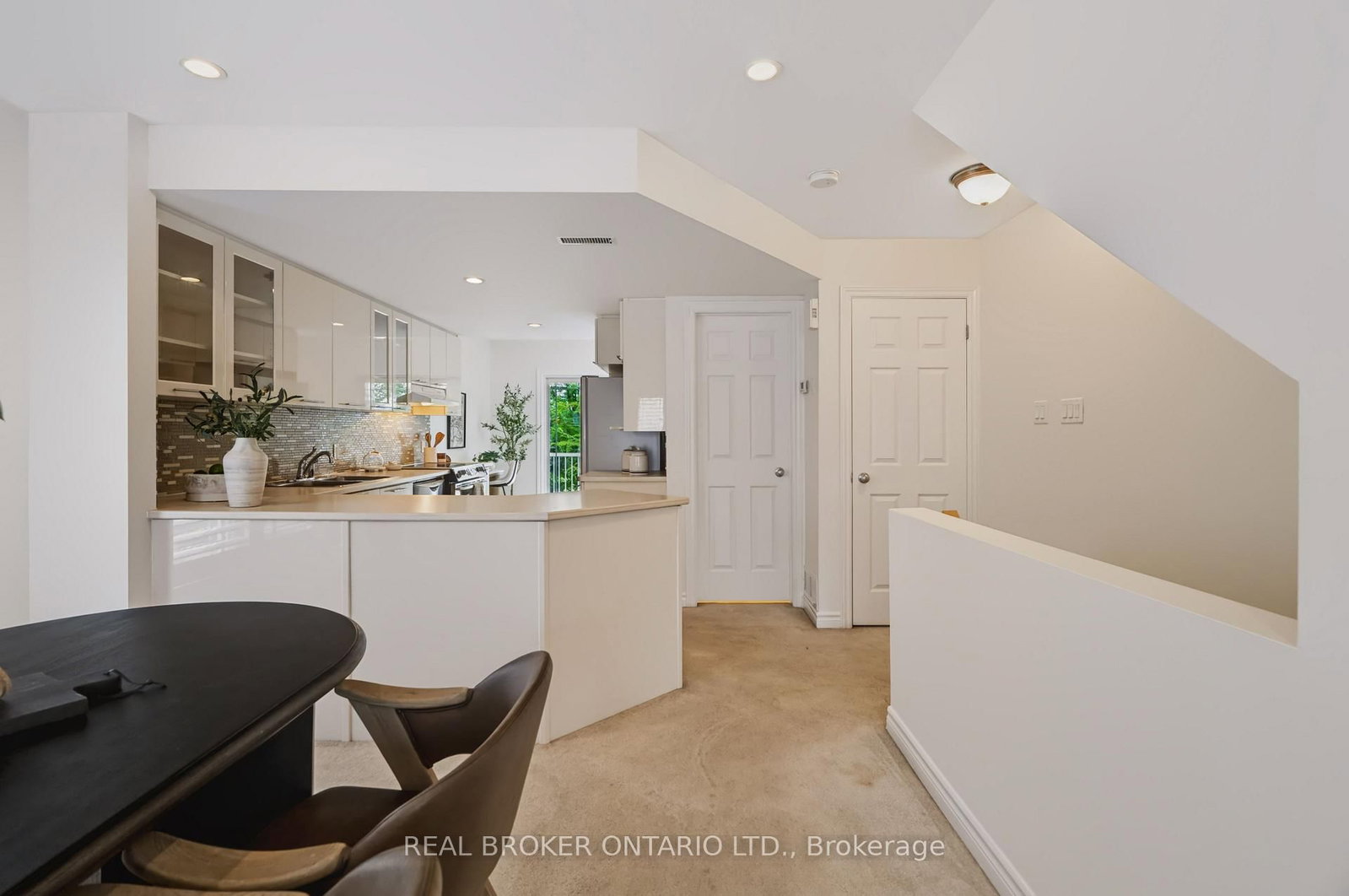 325 Paseo Private • #79 • Ottawa, ON photo 4