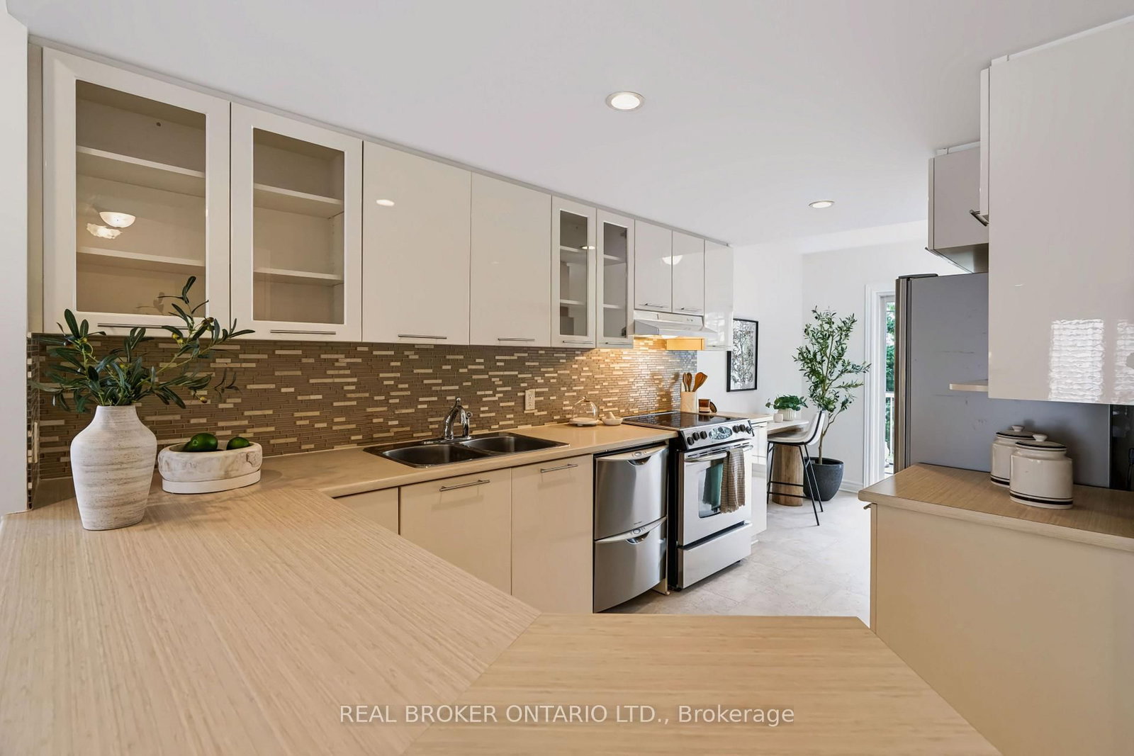 325 Paseo Private • #79 • Ottawa, ON photo 6