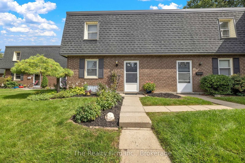 12 - 598 Durham Crescent