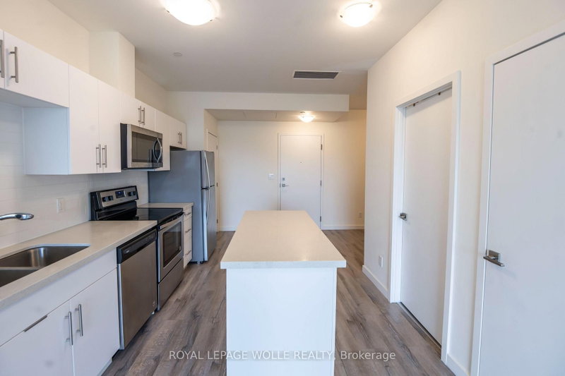 521 - 690 King Street W