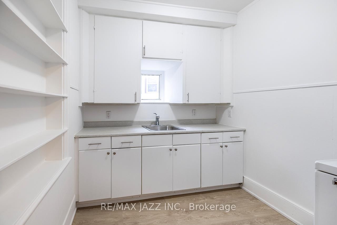 221 Walton Street • Port Hope, ON photo 12