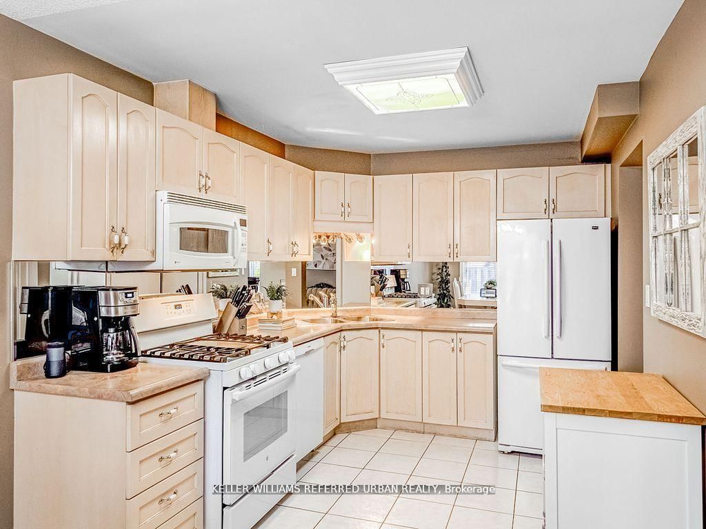 1166 Upper Wentworth Street E • Hamilton, ON photo 10