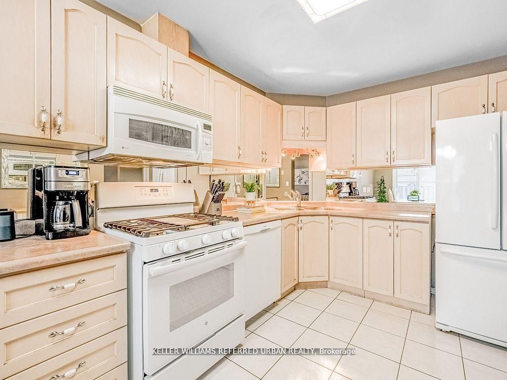 1166 Upper Wentworth Street E • Hamilton, ON photo 12