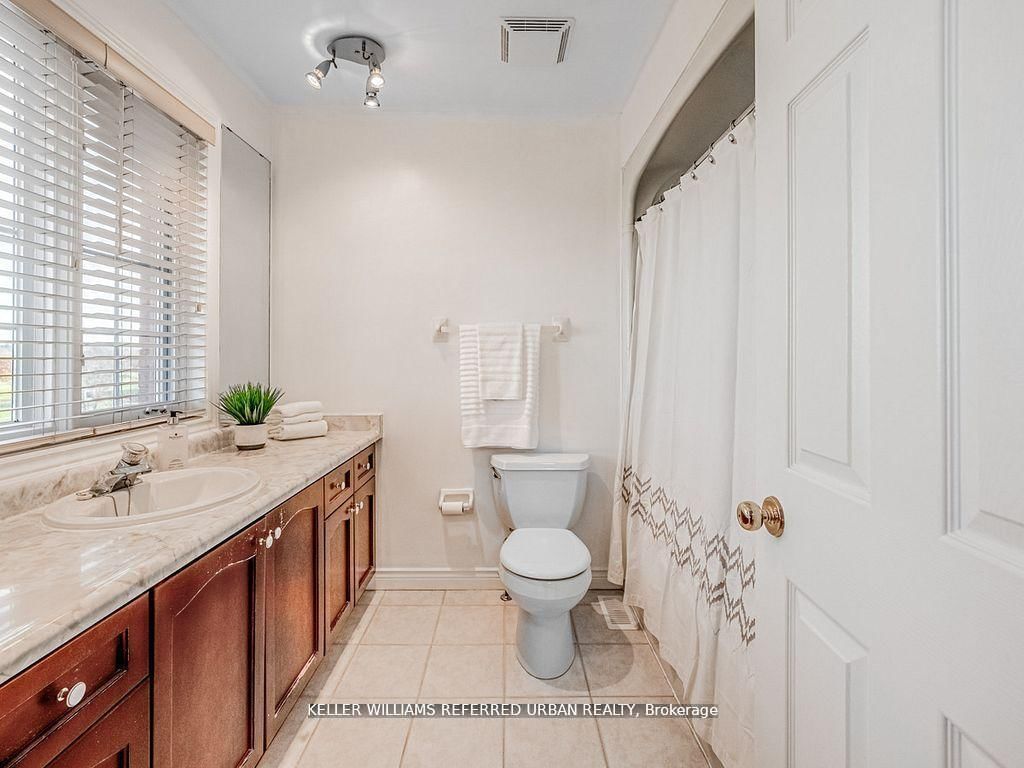 1166 Upper Wentworth Street E • Hamilton, ON photo 22