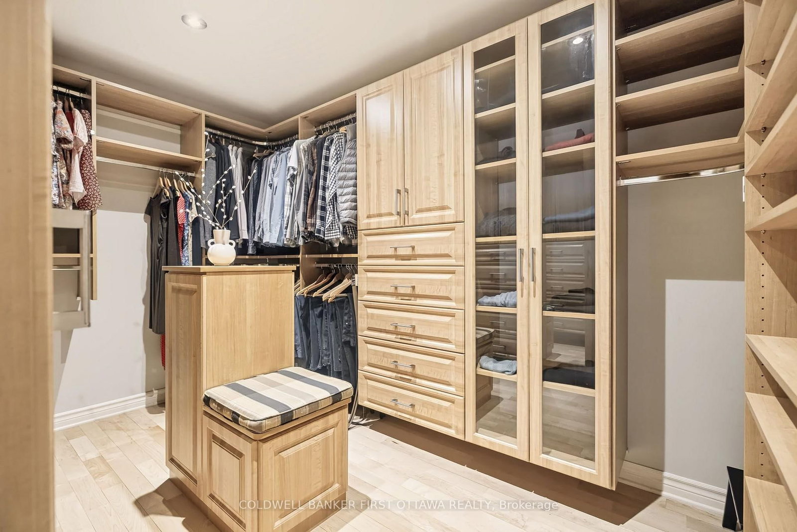 48 BERT G ARGUE Drive • Stittsville, ON photo 32