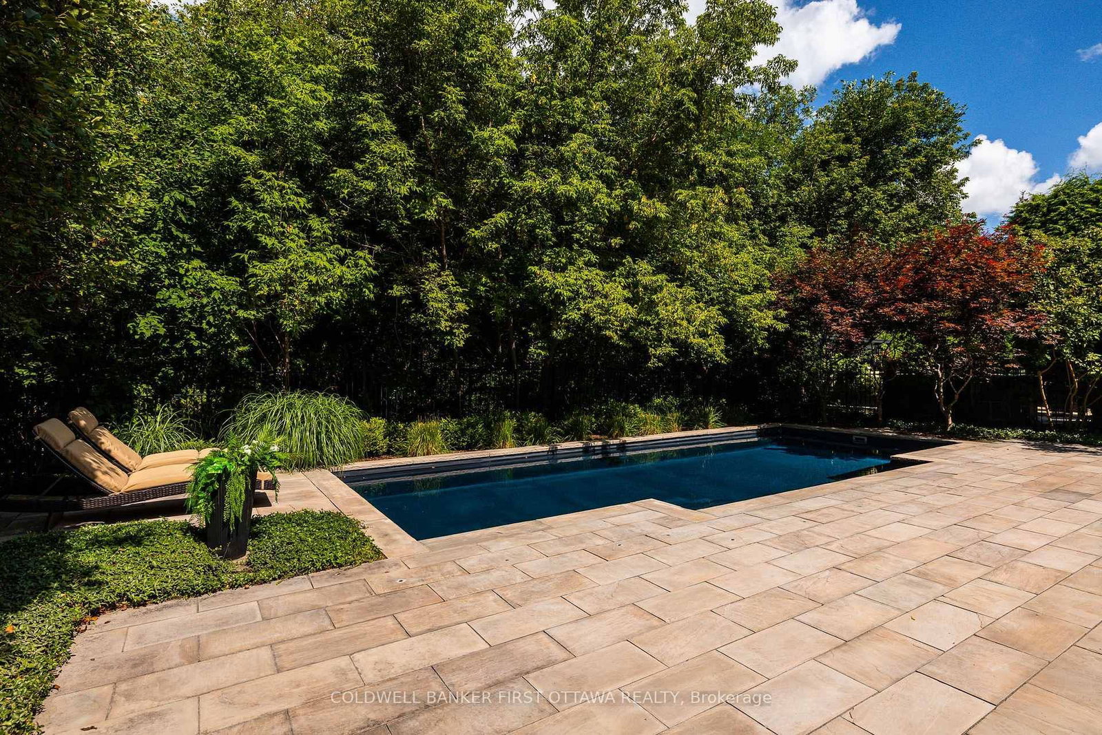 48 BERT G ARGUE Drive • Stittsville, ON photo 43