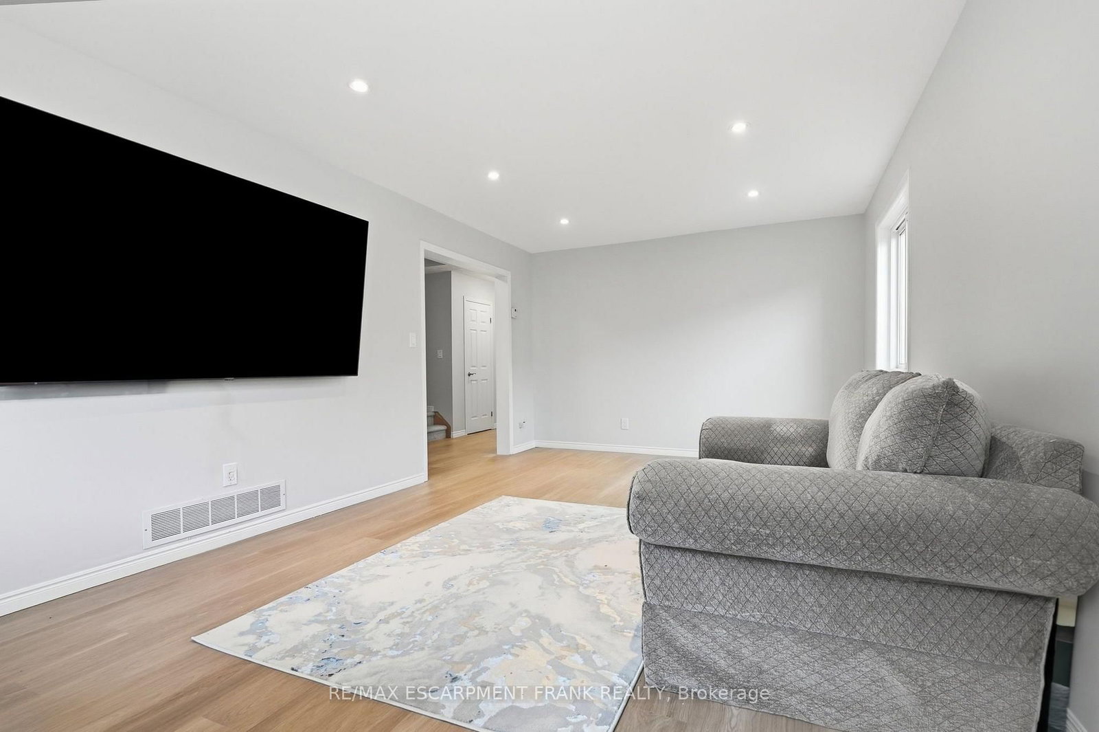 79 LYNNETTE Drive • Hamilton, ON photo 12