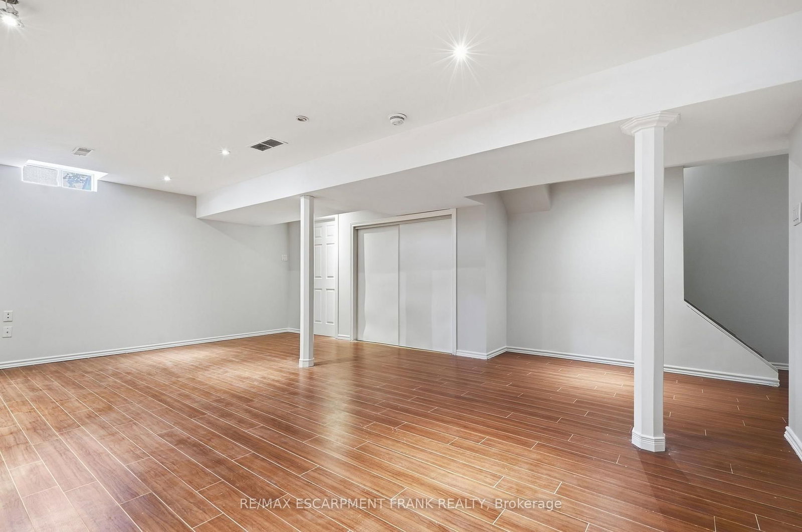 79 LYNNETTE Drive • Hamilton, ON photo 36
