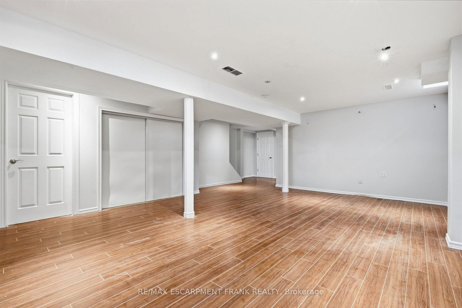 79 LYNNETTE Drive • Hamilton, ON photo 38