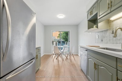 79 LYNNETTE Drive • Hamilton, ON photo 5