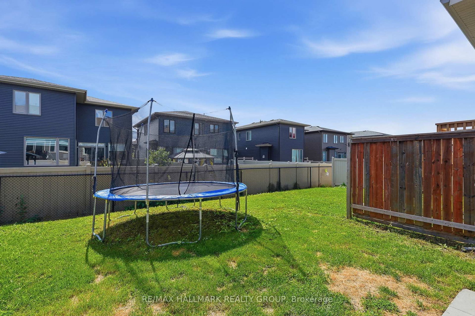 140 TURQUOISE Street • Clarence-Rockland, ON photo 28