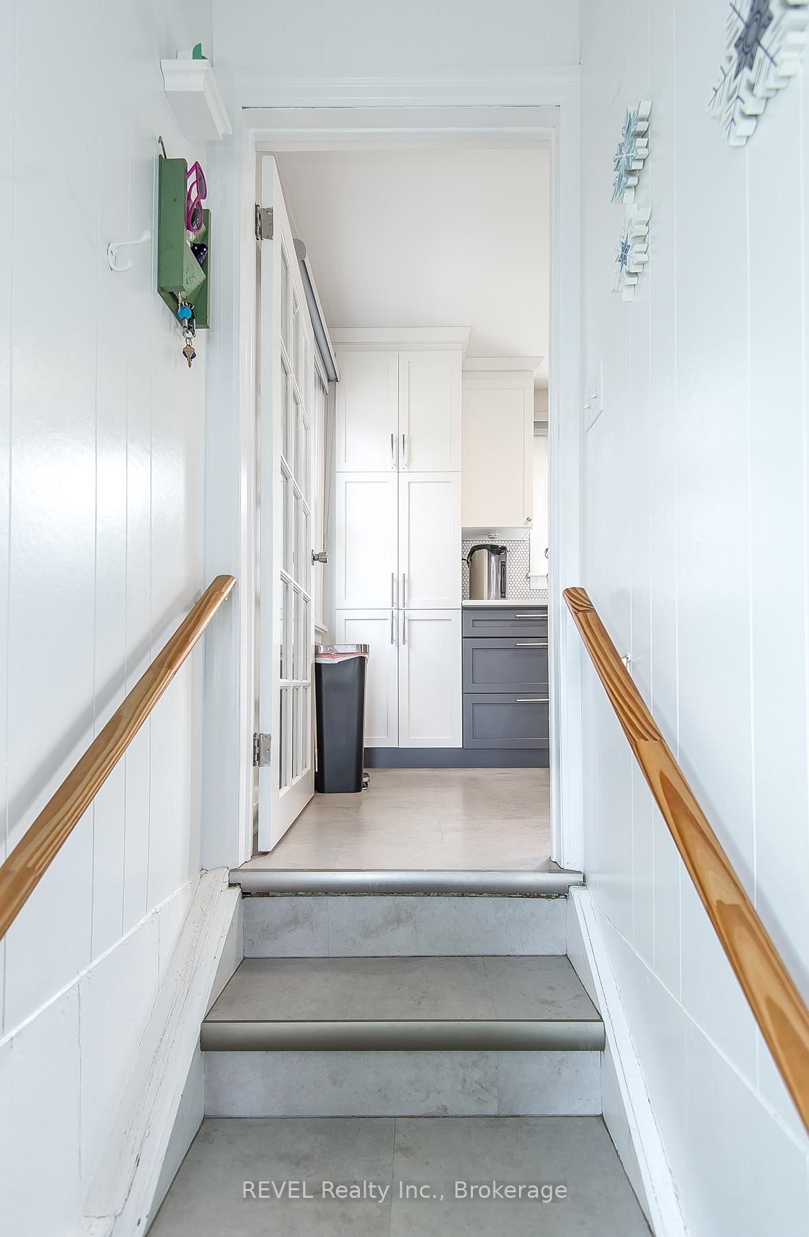 12 Garnet Street • St. Catharines, ON photo 20