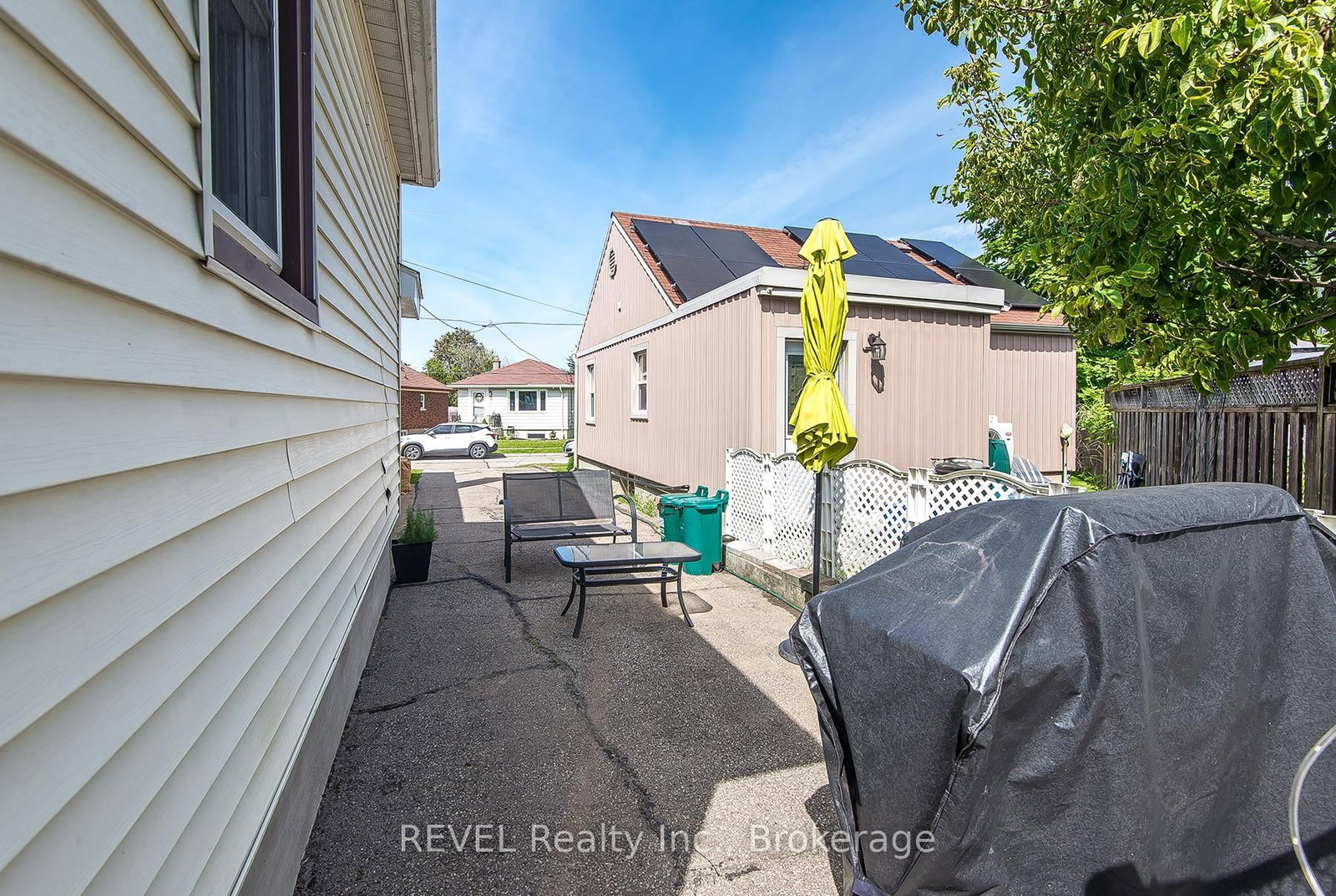 12 Garnet Street • St. Catharines, ON photo 28