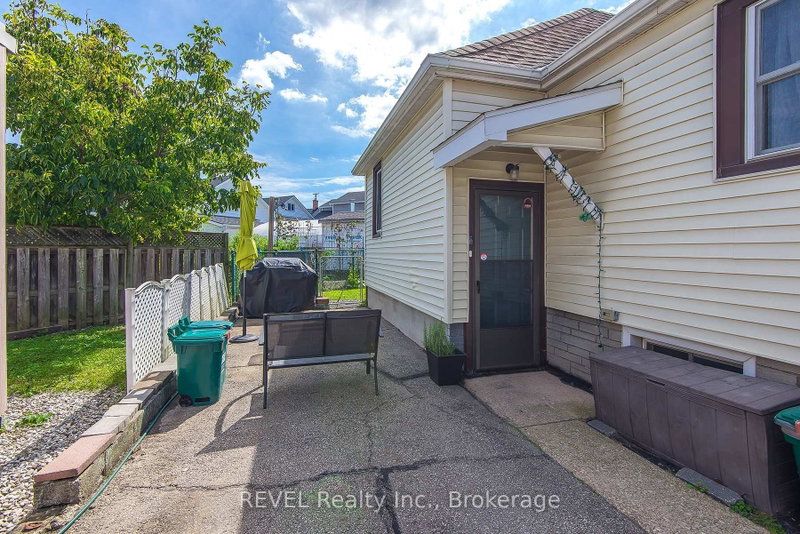 12 Garnet Street