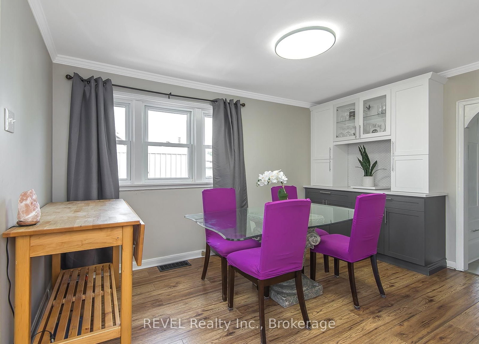 12 Garnet Street • St. Catharines, ON photo 8