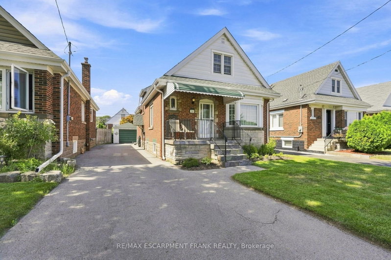 38 GARSIDE Avenue S