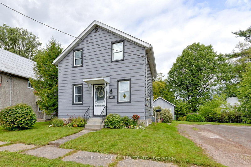 648 Moffat Street