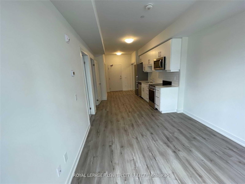 206 - 247 Northfield Drive E