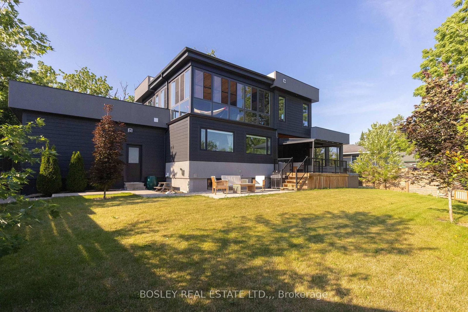 29 Rosedale Avenue • Thorold, ON photo 36